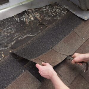 12-Tips-for-Finding-and-Fixing-Leaks-In-Your-Roof_FH09JUN_499_06_047_YVedit